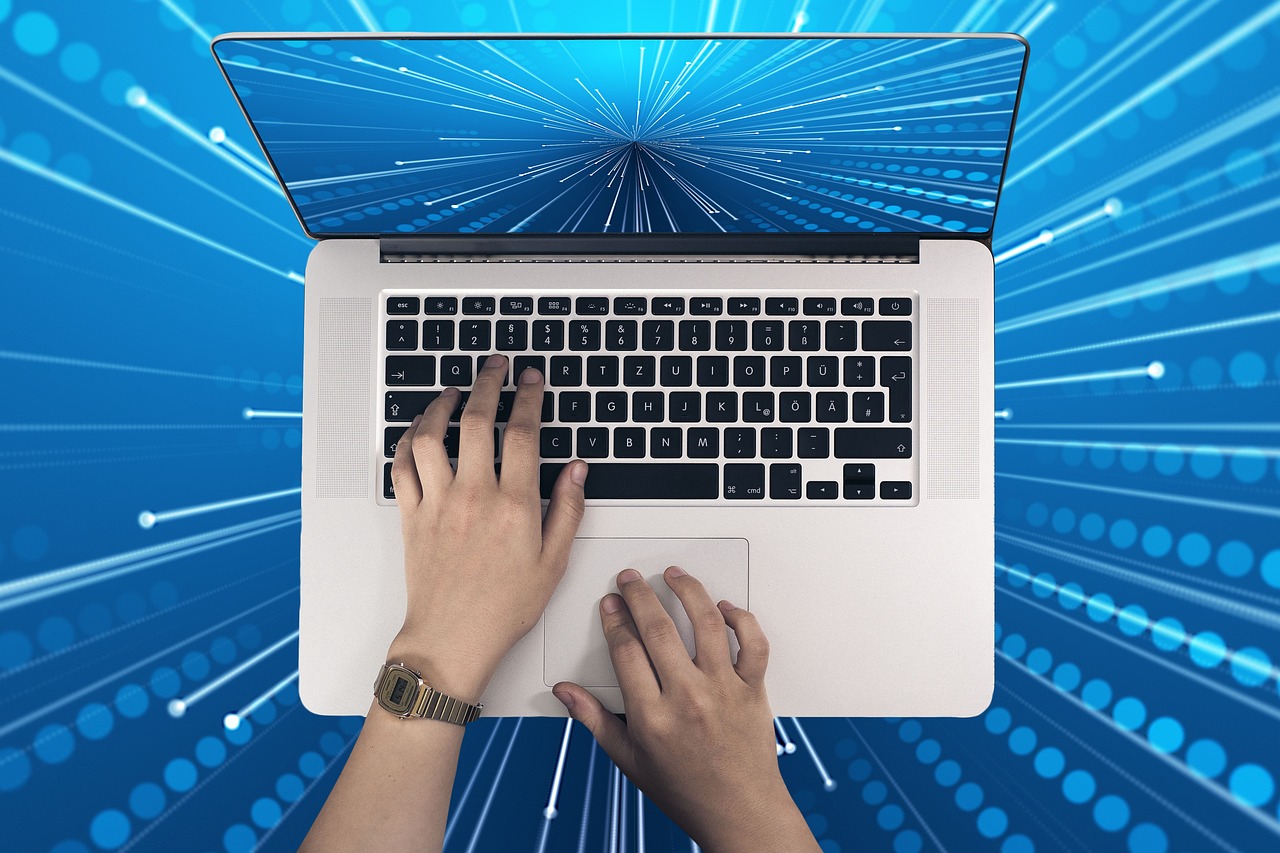 business blog laptop